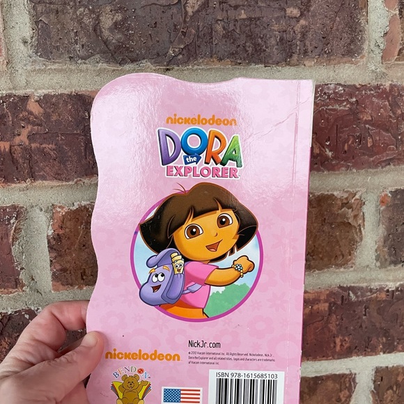 Little Kid’s Dora’s Detective Adventure Board Book Dora The Explorer - Picture 5 of 7